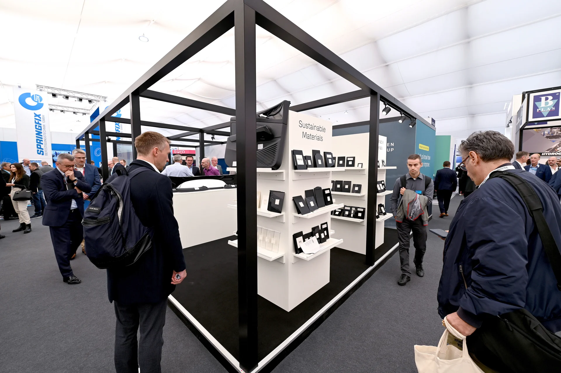 Volkswagen Group Hub